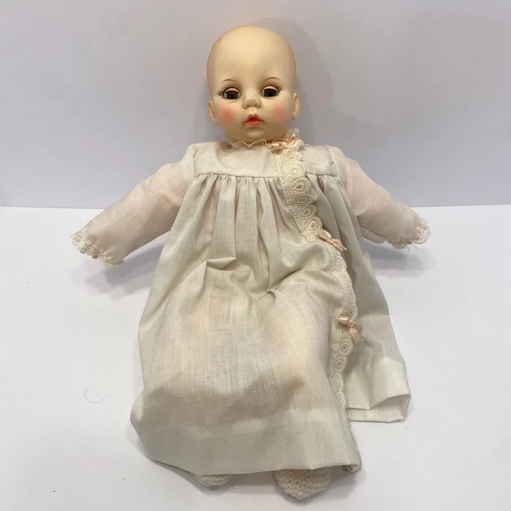 Madame Alexander Victoria Baby Doll Kids Cream Vintage Sleepy Eye